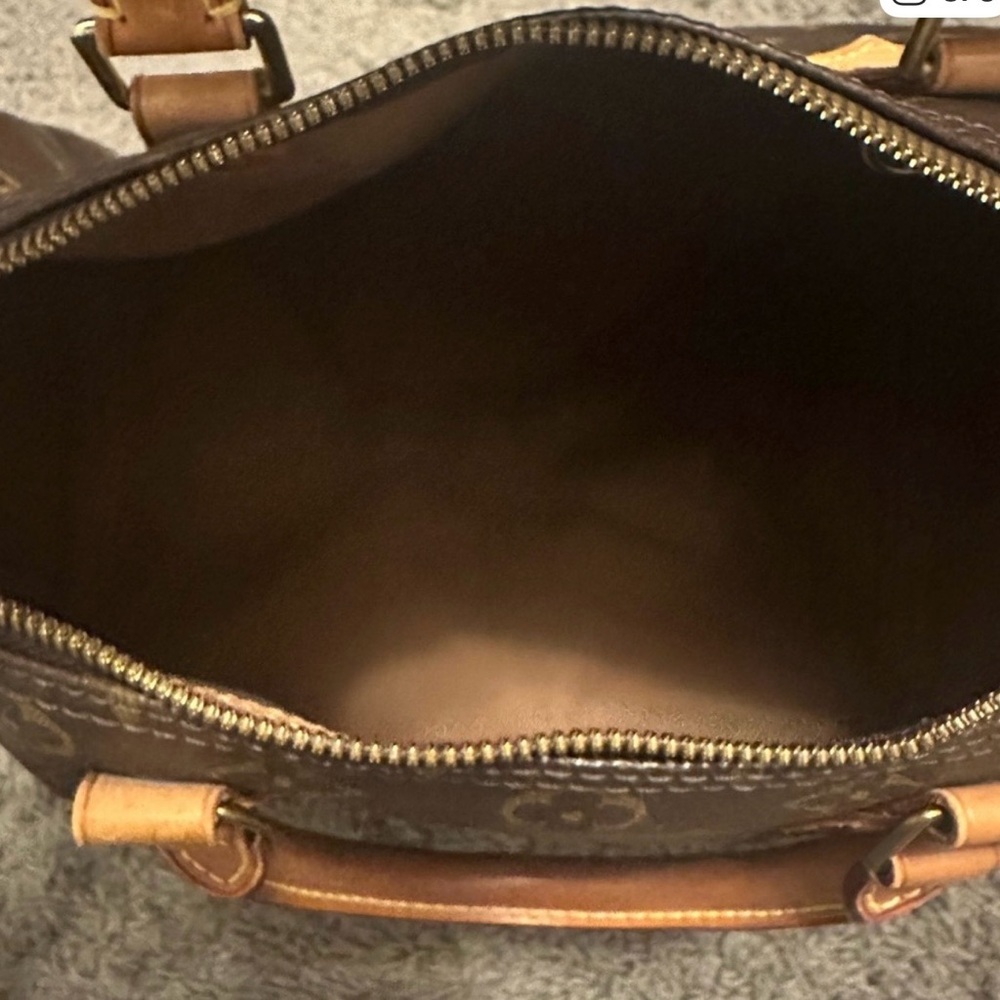 Louis Vuitton Classic Monogram Crossbody Bag - Picture 16 of 16
